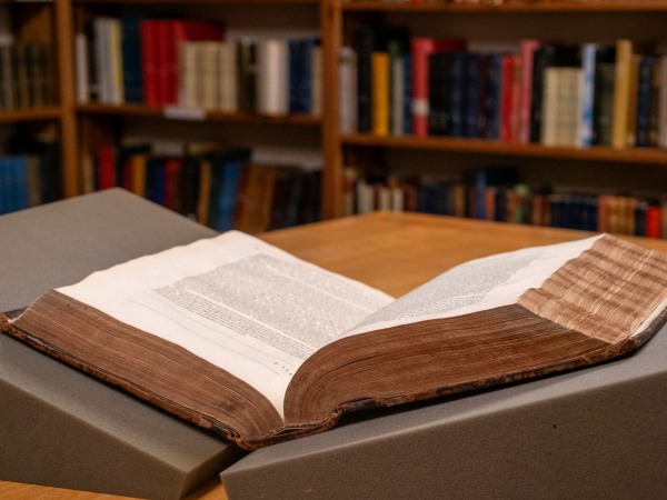 Image of First edition Raleigh ‘History of the World’ donated by alumnus